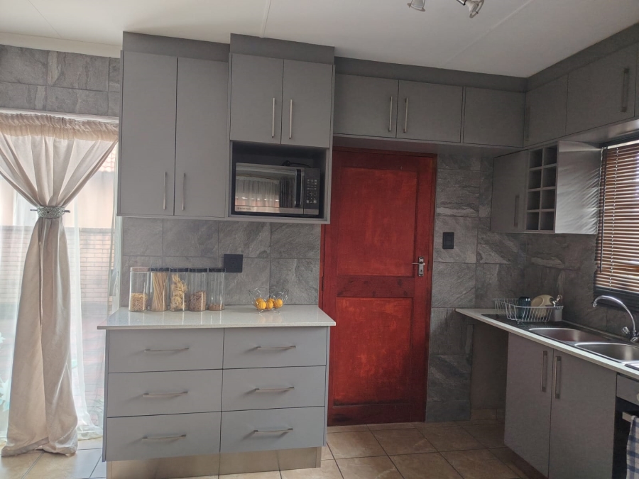 3 Bedroom Property for Sale in Waterkloof North West